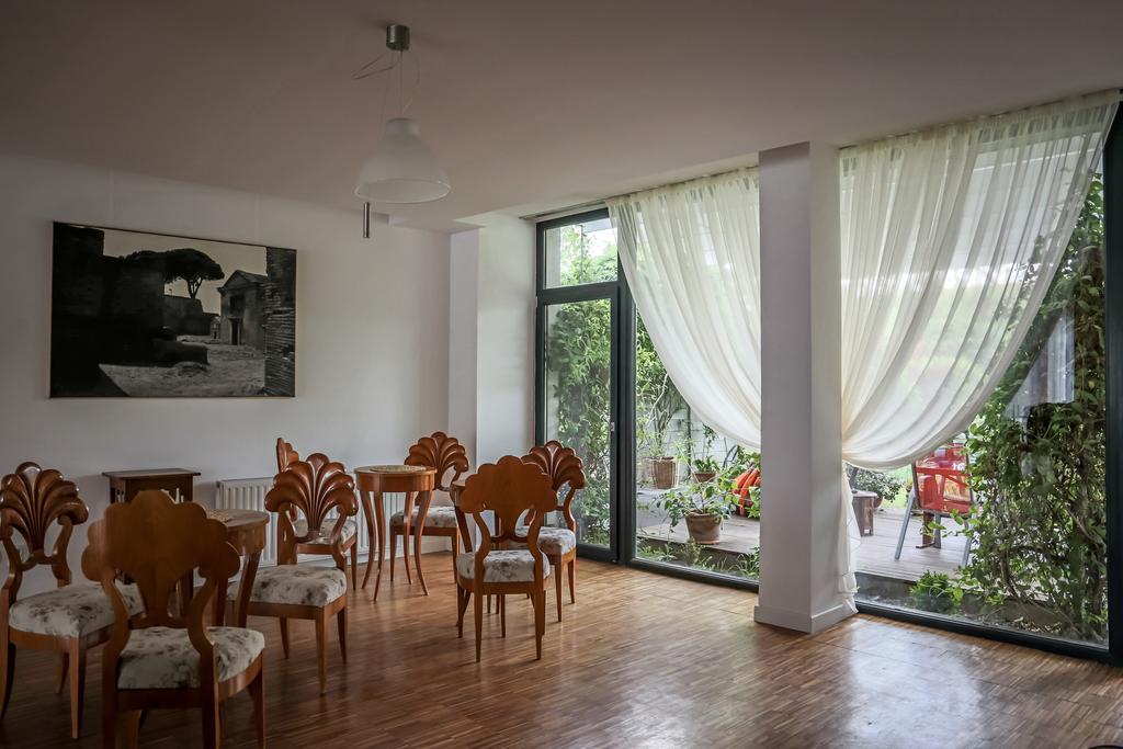 May Residence Dumbravita  Buitenkant foto